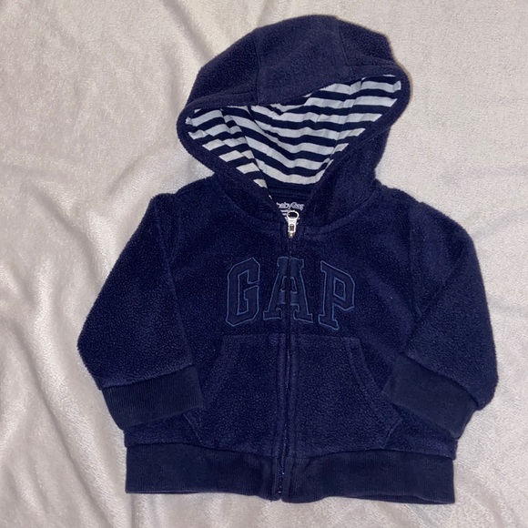 3-6 month navy blue fleece GAP zip up hoodie - Picture 1 of 6